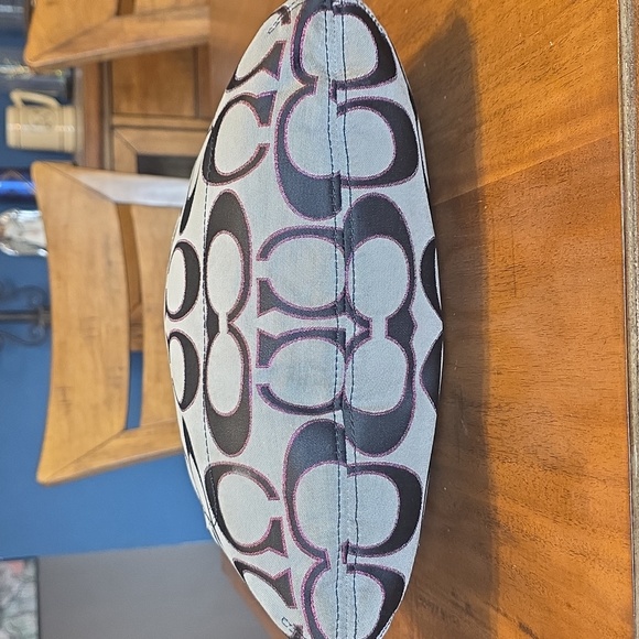 Coach Poppy Metallic Signature Slim Tote. - Picture 5 of 16